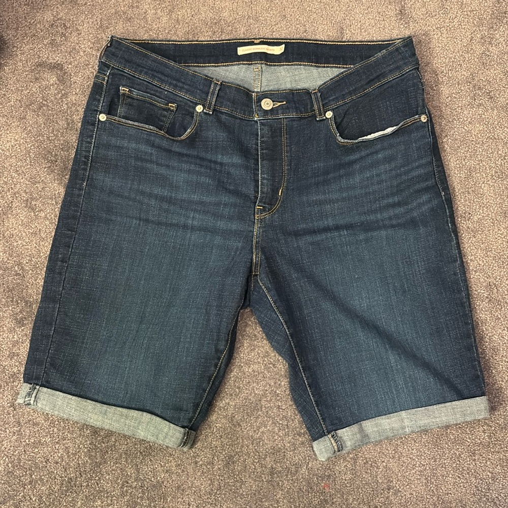 Levi’s denim shorts